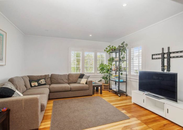  at 1/107 Huia Road, Point Chevalier, Auckland City, Auckland