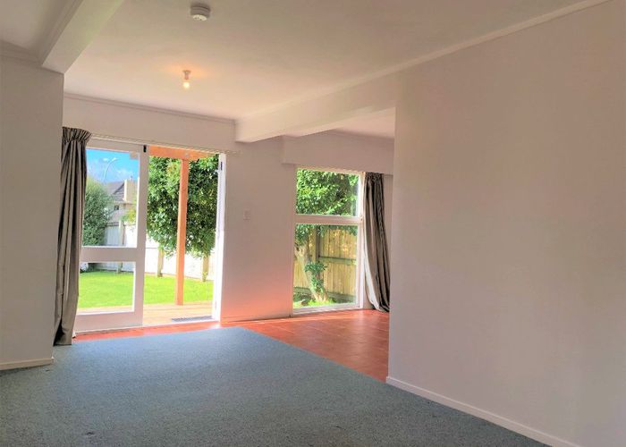  at 1/42 Durham Street , Te Atatu Peninsula, Waitakere City, Auckland