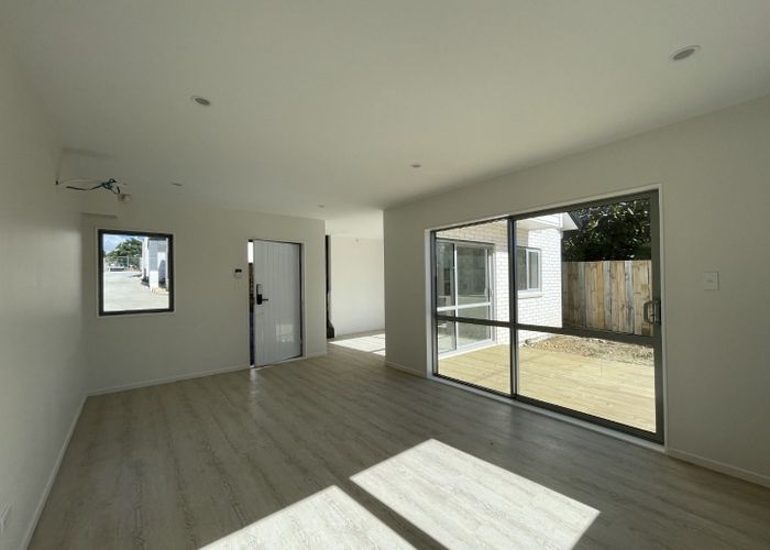  at 42D Tirimoana Ave, Te Atatu South, Waitakere City, Auckland