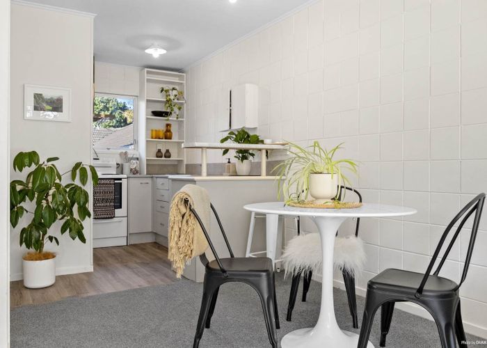  at 4/7 Tawa Road, Onehunga, Auckland