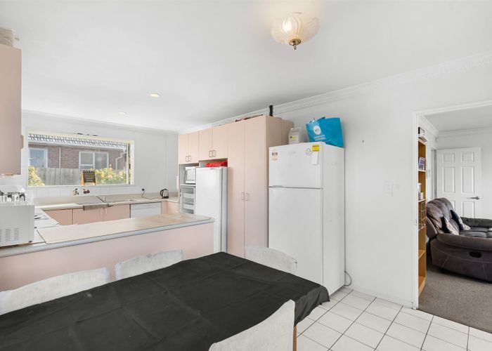  at 2/16 Tika Street, Riccarton, Christchurch