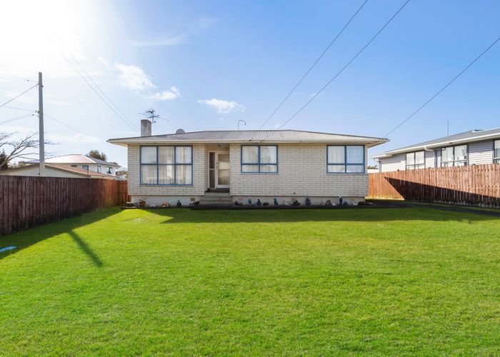  at 25 Olive Crescent, Papatoetoe, Auckland