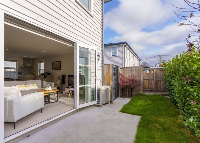 at 4/33 Dickens Street, Addington, Christchurch City, Canterbury