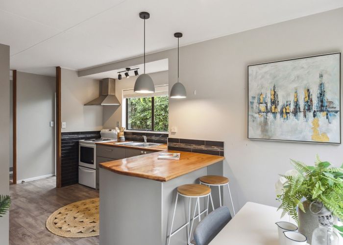 at 6 Jane Street , Waikanae Beach, Waikanae