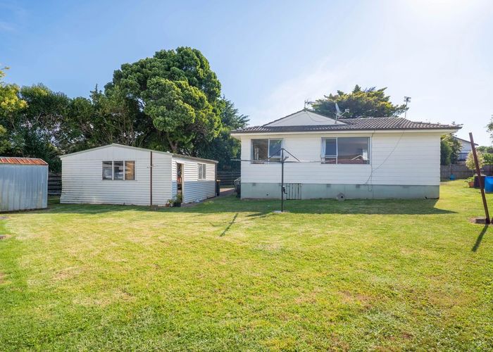  at 20 Becker Drive, Weymouth, Manukau City, Auckland