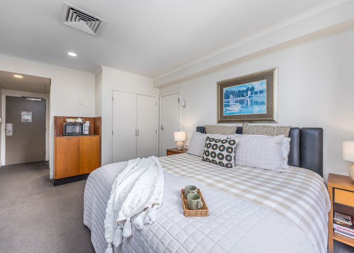  at 1807/171 Queen Street, City Centre, Auckland City, Auckland