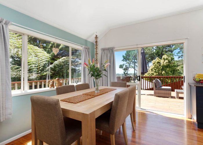  at 897B East Coast Road, Northcross, Auckland