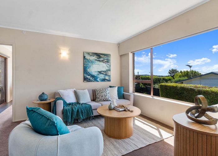  at 2/4 Cotton Street, St Johns, Auckland