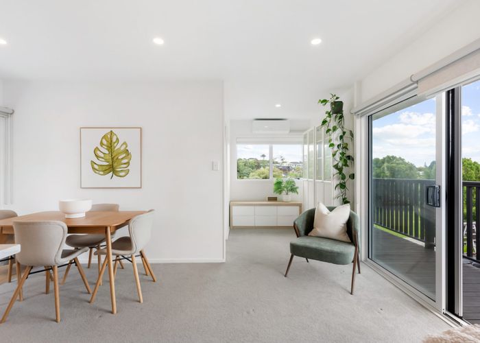  at 2/37 Ripon Crescent, Meadowbank, Auckland City, Auckland