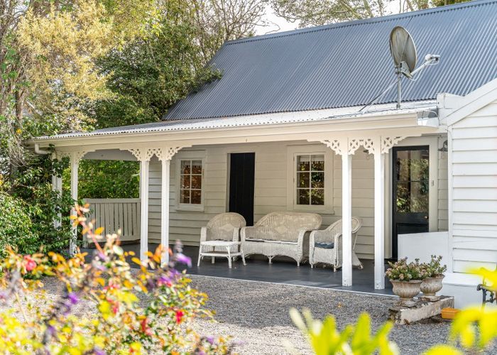  at 121 Humphries Street, Woodside, Greytown