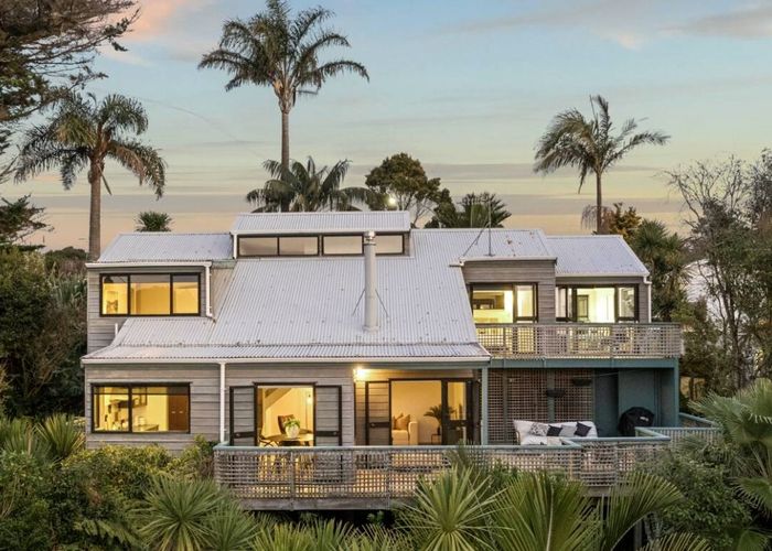  at 28 Willow Avenue, Birkenhead, Auckland