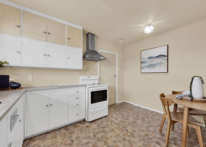  at 2/42 North Avon Road, Richmond, Christchurch City, Canterbury
