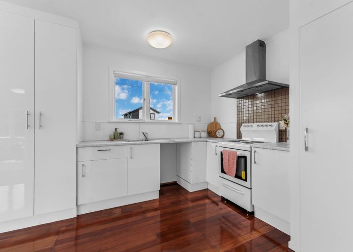  at 5 Kerrydale Road, Manurewa, Manukau City, Auckland