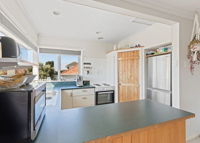  at 8 Lismore Street, Strandon, New Plymouth, Taranaki