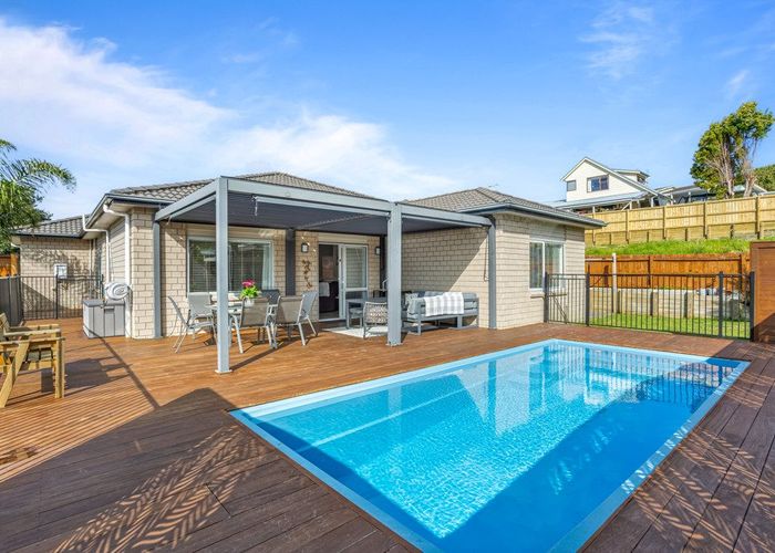  at 32 Rishworth Avenue, Stanmore Bay, Rodney, Auckland