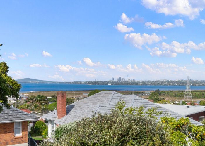  at 10A Jaemont Avenue, Te Atatu South, Auckland