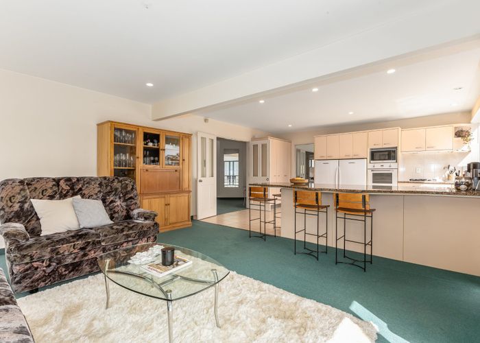  at 31 Lanyon Place, Whitby, Porirua