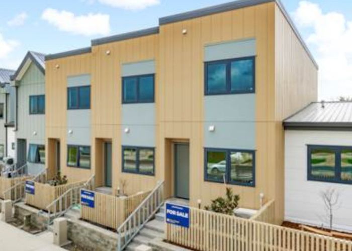  at 41 Otuwairoa Esplanade, Ōpaheke, Papakura