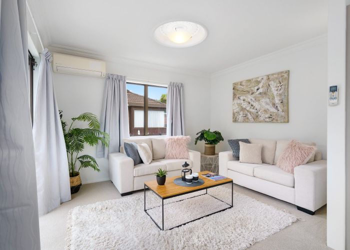  at 2/64 Hamilton Road, Cambridge, Cambridge