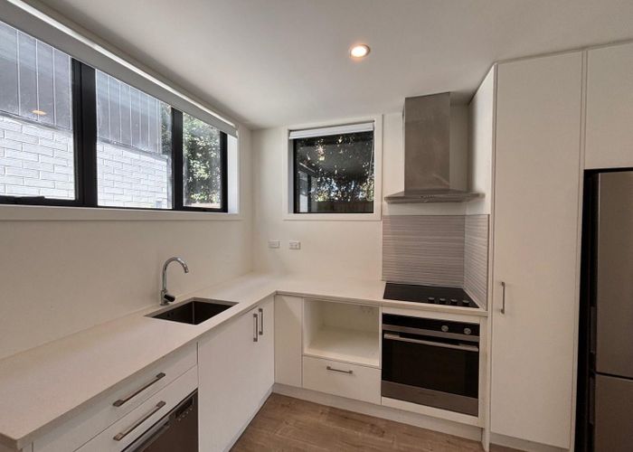  at 12/12 Tawa Road, Te Atatu Peninsula, Waitakere City, Auckland