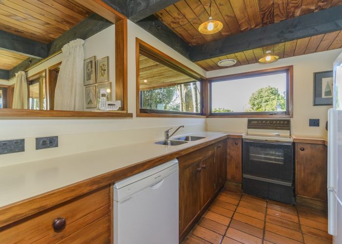  at 94 Clifton Terrace, Fitzherbert, Palmerston North