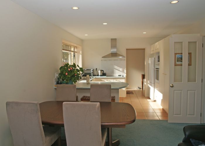  at 3 Neathwest Avenue, Broomfield, Christchurch
