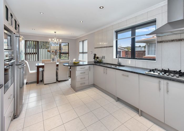  at 6 Verdi Street, Papatoetoe, Auckland