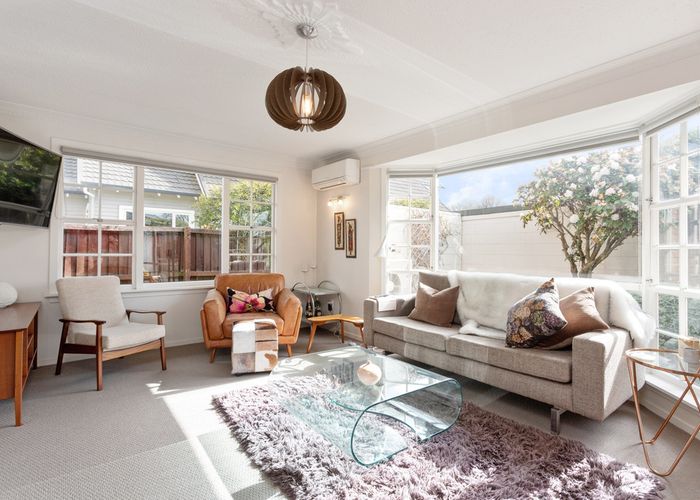  at 2/186 Blighs Road, Strowan, Christchurch