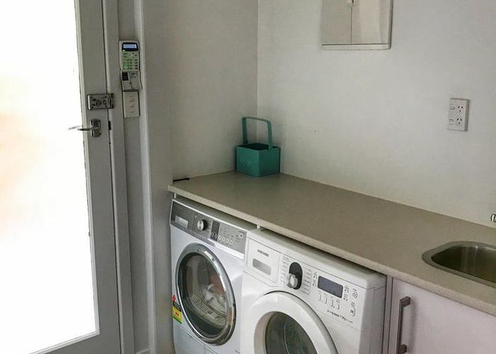  at 1/42 Regent Street, Papatoetoe, Auckland