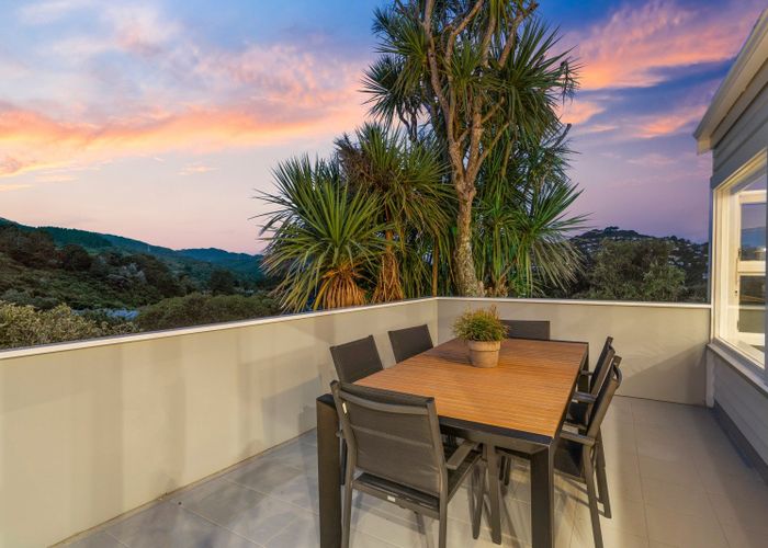  at 22 Homewood Crescent, Karori, Wellington