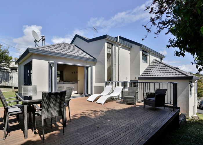  at 15A Renfrew Avenue, Sandringham, Auckland