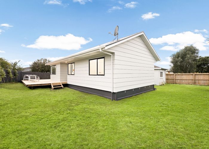  at 2/7 Rewarewa road, Te Atatu Peninsula, Waitakere City, Auckland