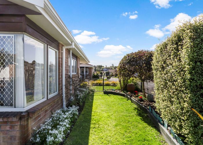 For sale 32 The Grove, Red Beach, Rodney, Auckland homes.co.nz