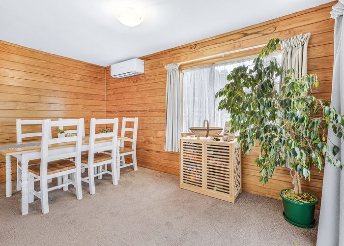  at 16 Kiwi Avenue, Forest Lake, Hamilton
