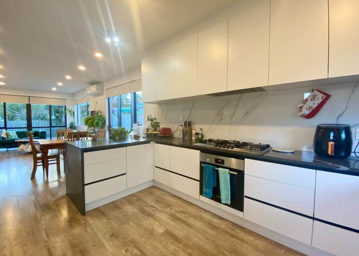  at 35A Essex Street, Te Atatu South, Waitakere City, Auckland