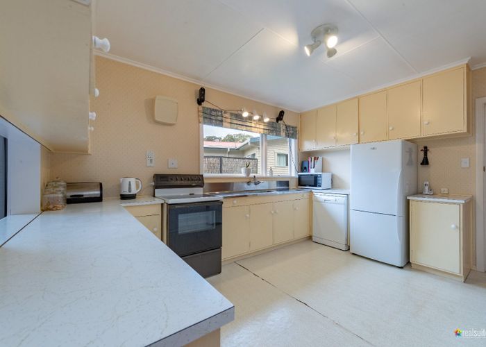  at 40 Pembroke Street, Tawa, Wellington, Wellington