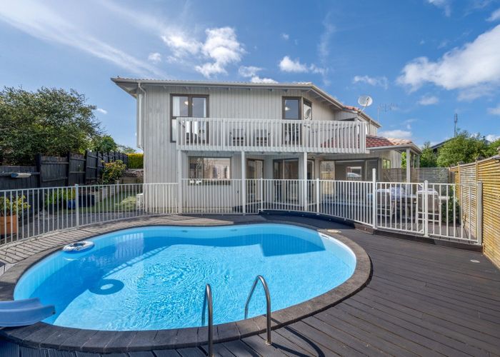  at 12A Estelle Place, Farm Cove, Manukau City, Auckland