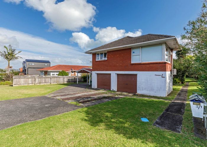  at 1 Marsh Avenue, Forrest Hill, North Shore City, Auckland