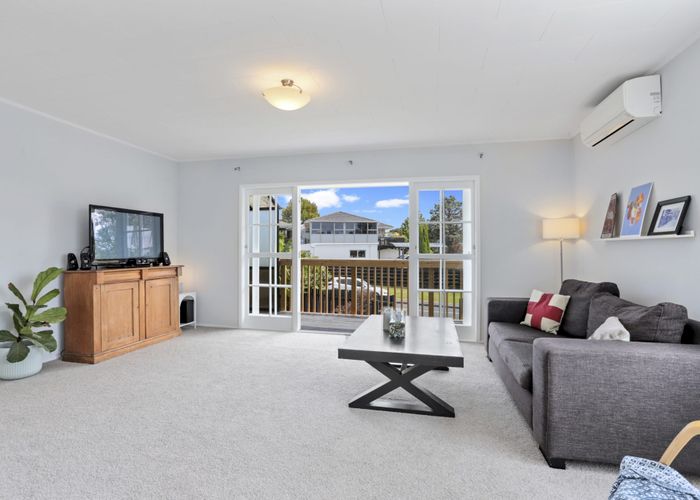  at 1/39 Butterworth Drive, Glendene, Auckland