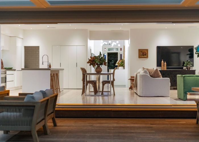  at 18 Pine Street, Mount Eden, Auckland