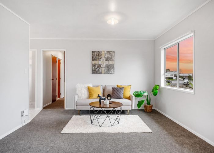  at 5 Flaunty Place, West Harbour, Waitakere City, Auckland