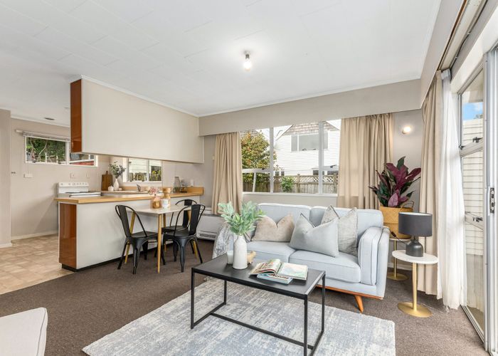  at 2/6 Cluny Road, Plimmerton, Porirua