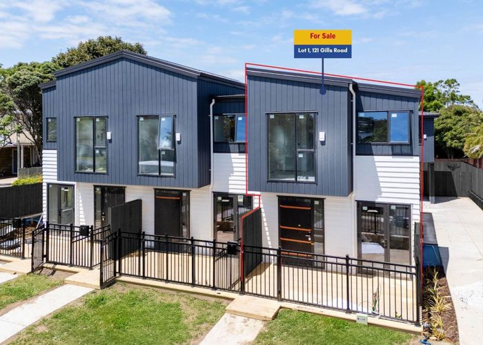  at 121C Gills Road, Bucklands Beach, Manukau City, Auckland