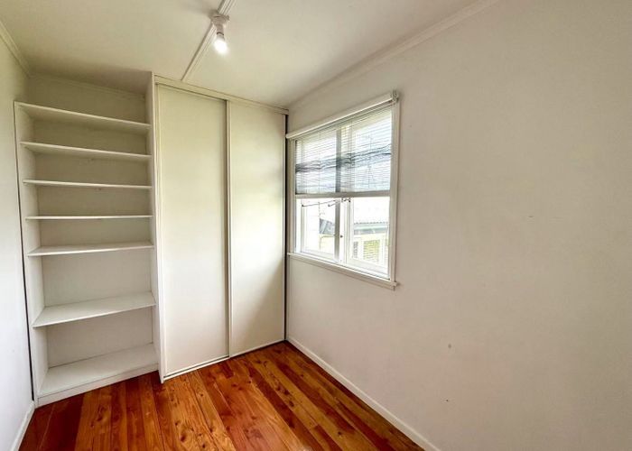  at 2/17 Pukerangi Crescent, Ellerslie, Auckland