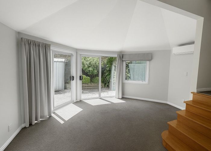  at 2 Yale road, Mount Cook, Wellington, Wellington