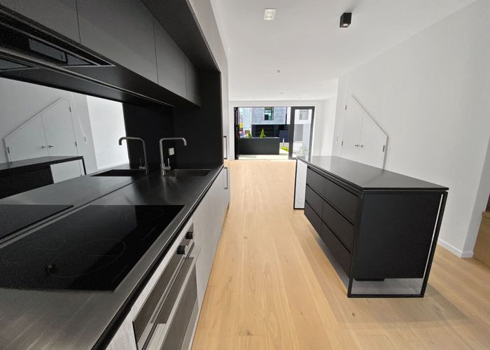  at 4/33 Kilmore Street, Christchurch Central, Christchurch