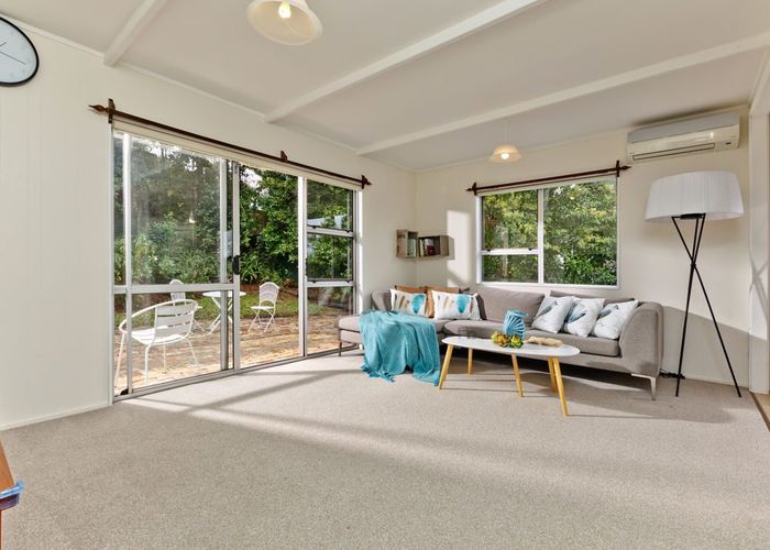  at 2/25 Woodlands Crescent, Browns Bay, North Shore City, Auckland