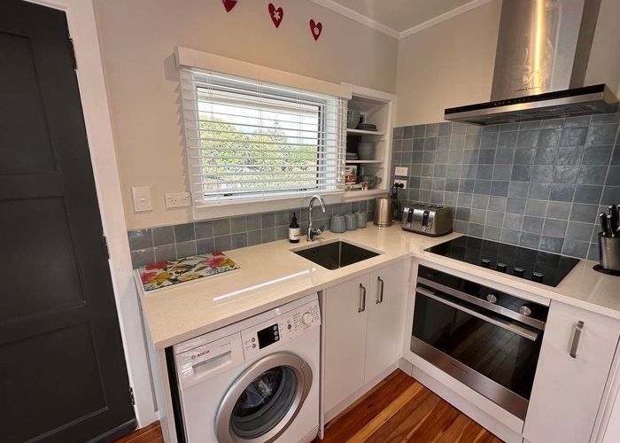  at 21 William Street, Waikanae Beach, Kapiti Coast, Wellington