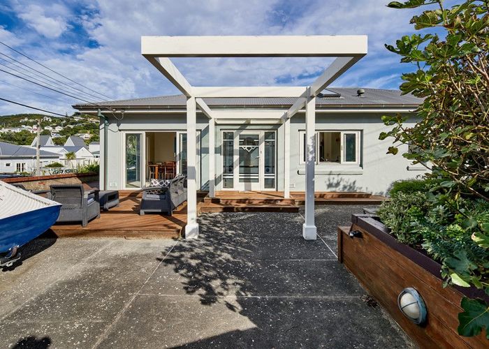  at 42 Brighton Street, Island Bay, Wellington