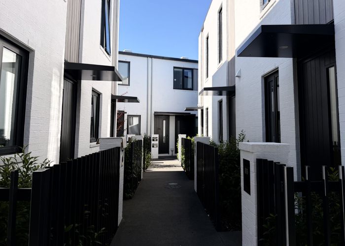  at 89/124 Taylors Road, Mount Albert, Auckland